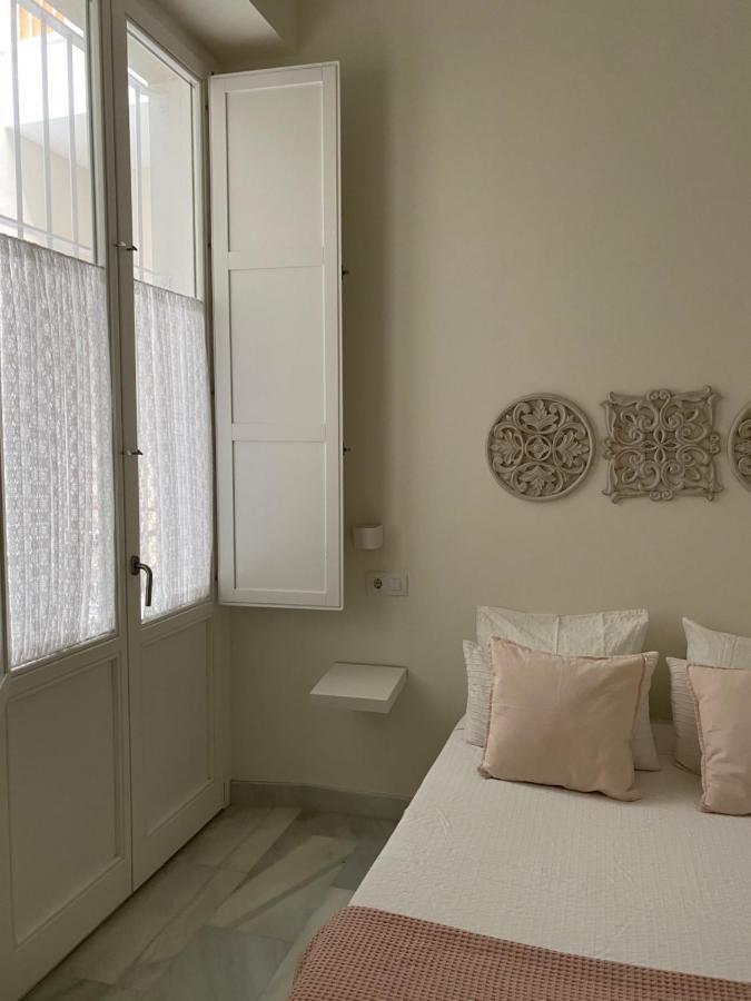 Apartamento Nuevo En Casa Tipo Palacio Cadiz Exterior photo